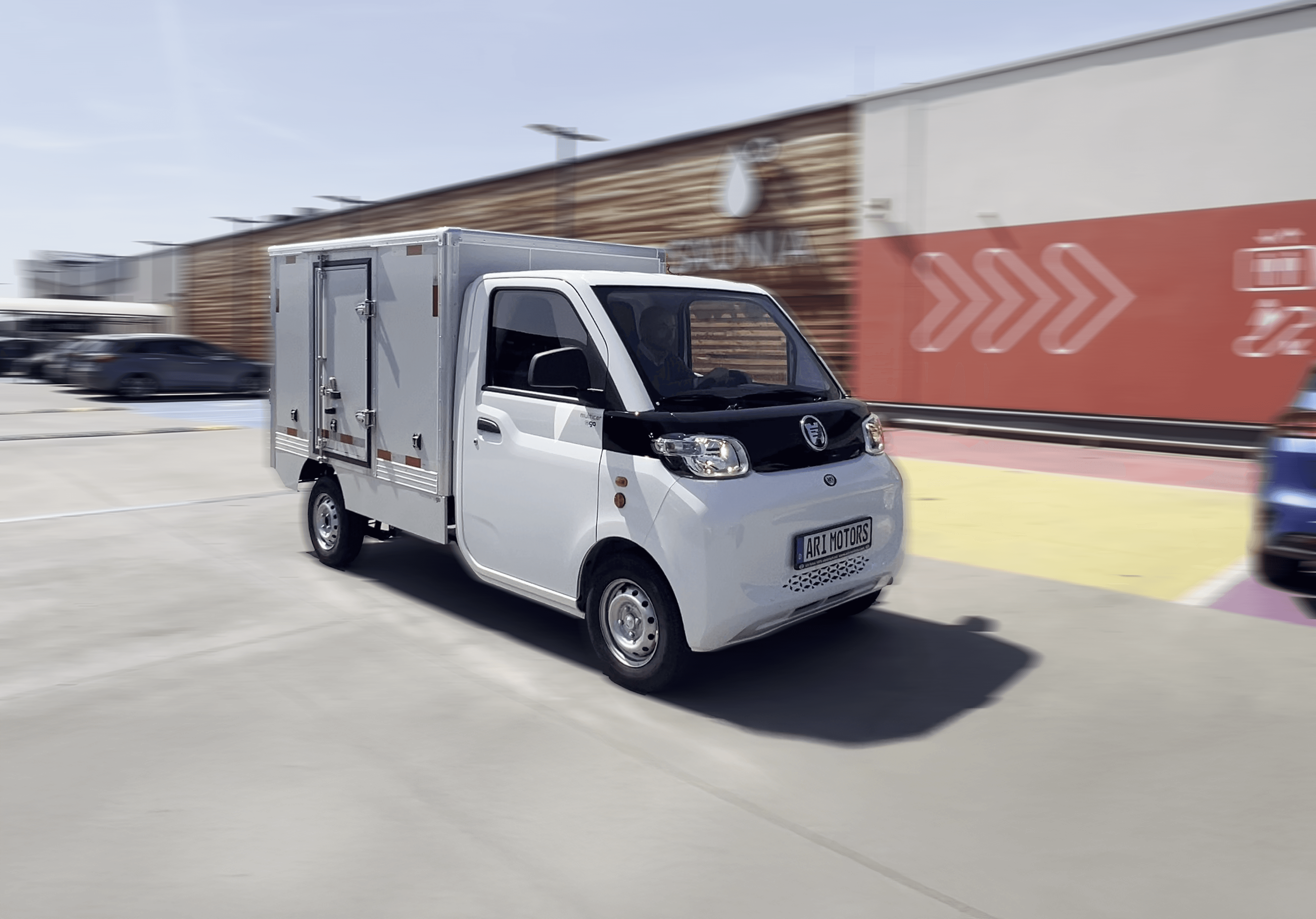 How much does 35 km per day cost in the ARI 458 Pro e-transporter?