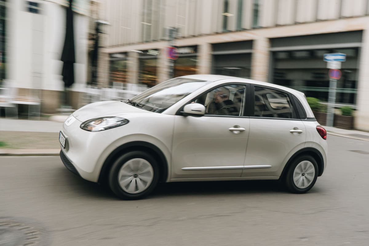 ADAC Umfrage zeigt: Elektroautos überzeugen beim Fahren