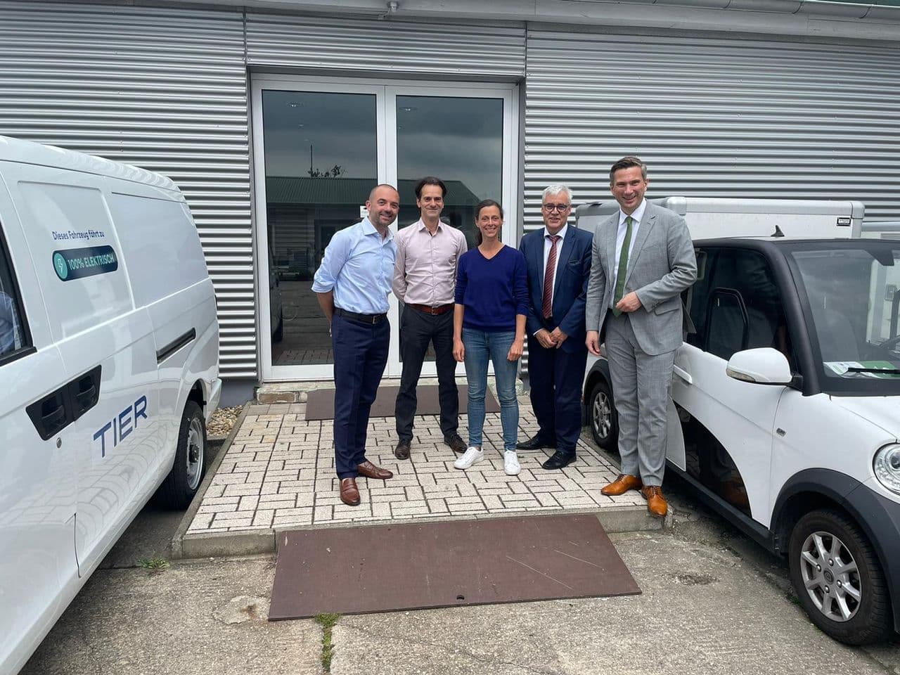 Minister gospodarki Saksonii Martin Dulig gościł w firmie ARI Motors GmbH.