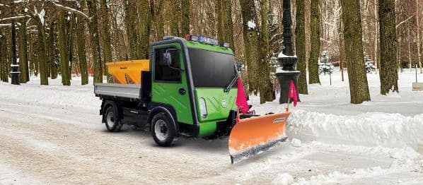 ARI 1570 mit Winterpaket: Das klimafreundliche und wirtschaftliche Winterdienstfahrzeug, das ganzjährig einsetzbar ist