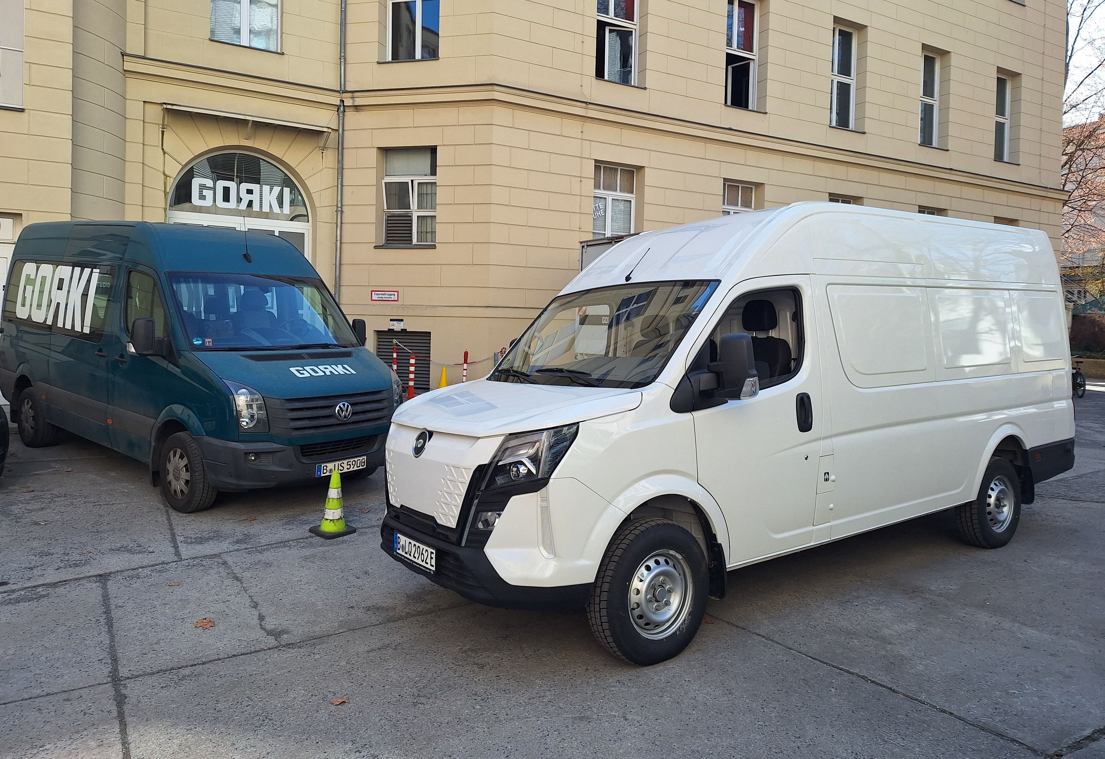 ARI 1710 E-Transporter in use at the Maxim Gorki Theater in Berlin