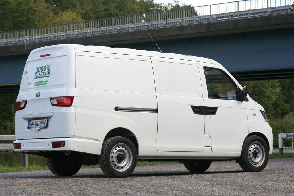 ARI 901: Elektryczny klasyk w formacie kompaktowym w recenzji na Car-editors.