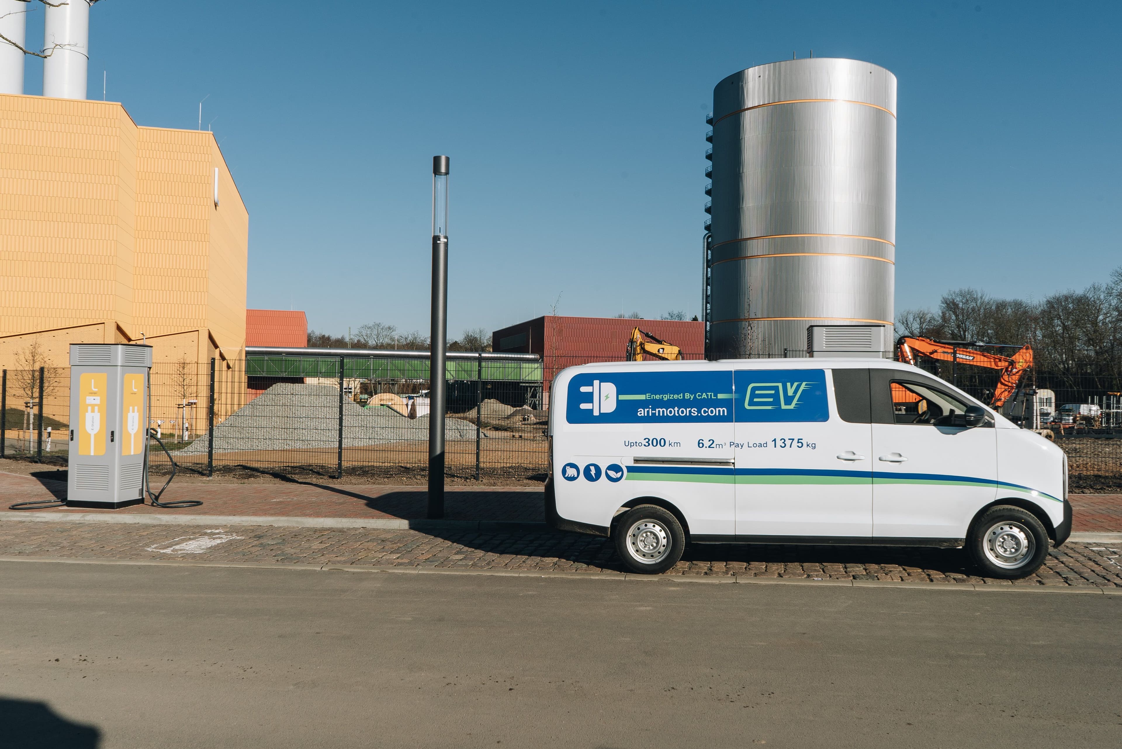 E-Auto leergefahren: Was passiert und wie hilft man sich?