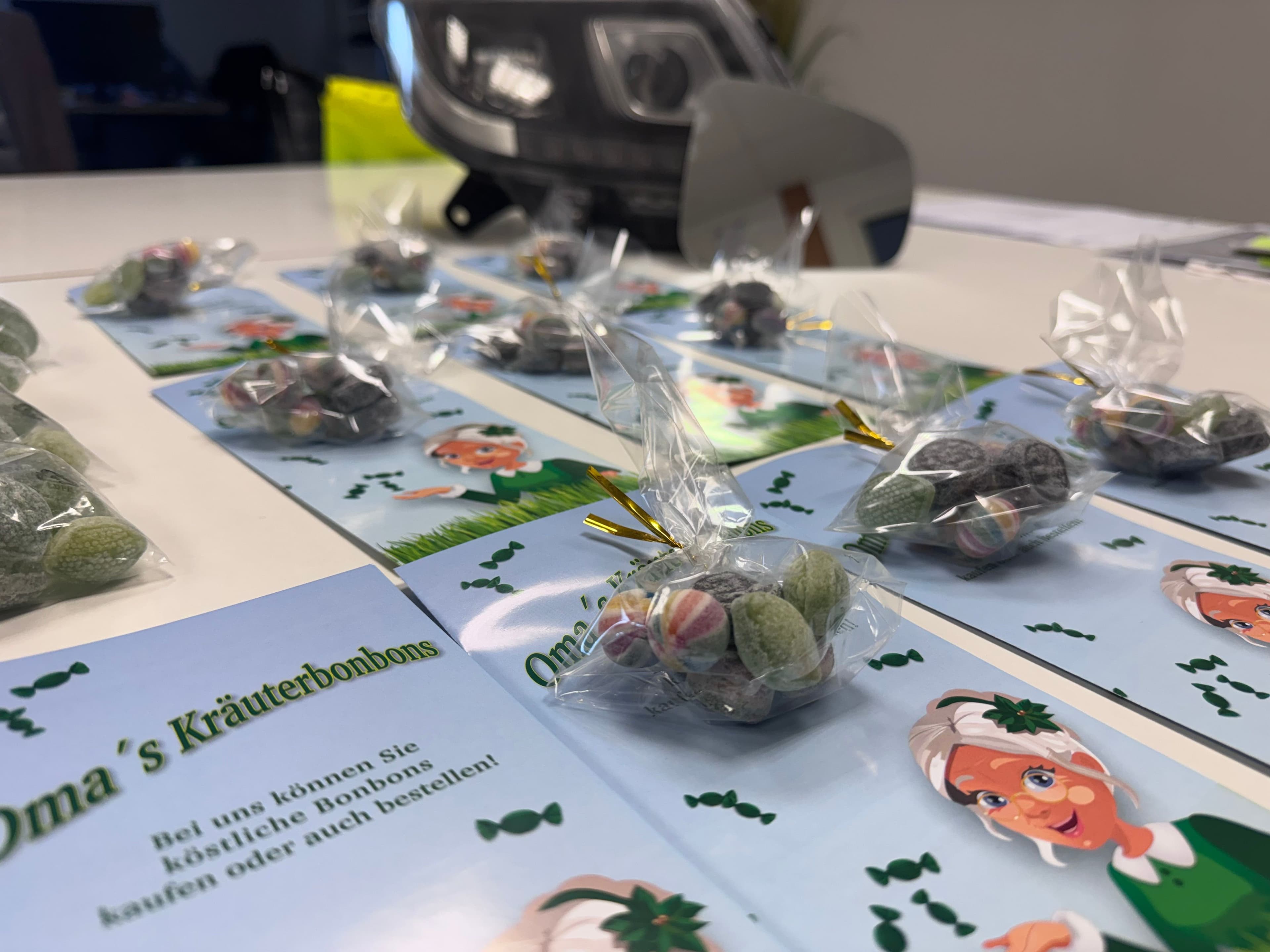 Süße Überraschung im ARI Motors Onlineshop: Jetzt gibt’s Omas Kräuterbonbons gratis dazu!