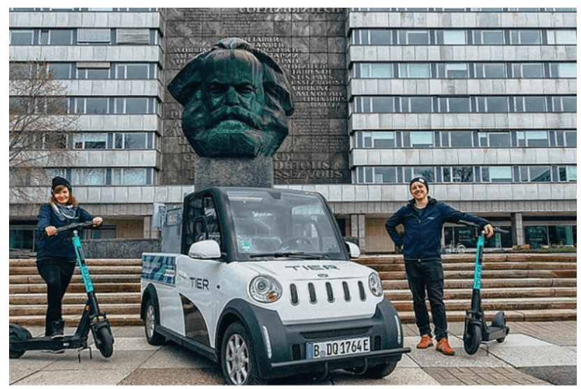 Tier Mobility wartet seine Scooter in Chemnitz mit ARI 458 Kleintransportern