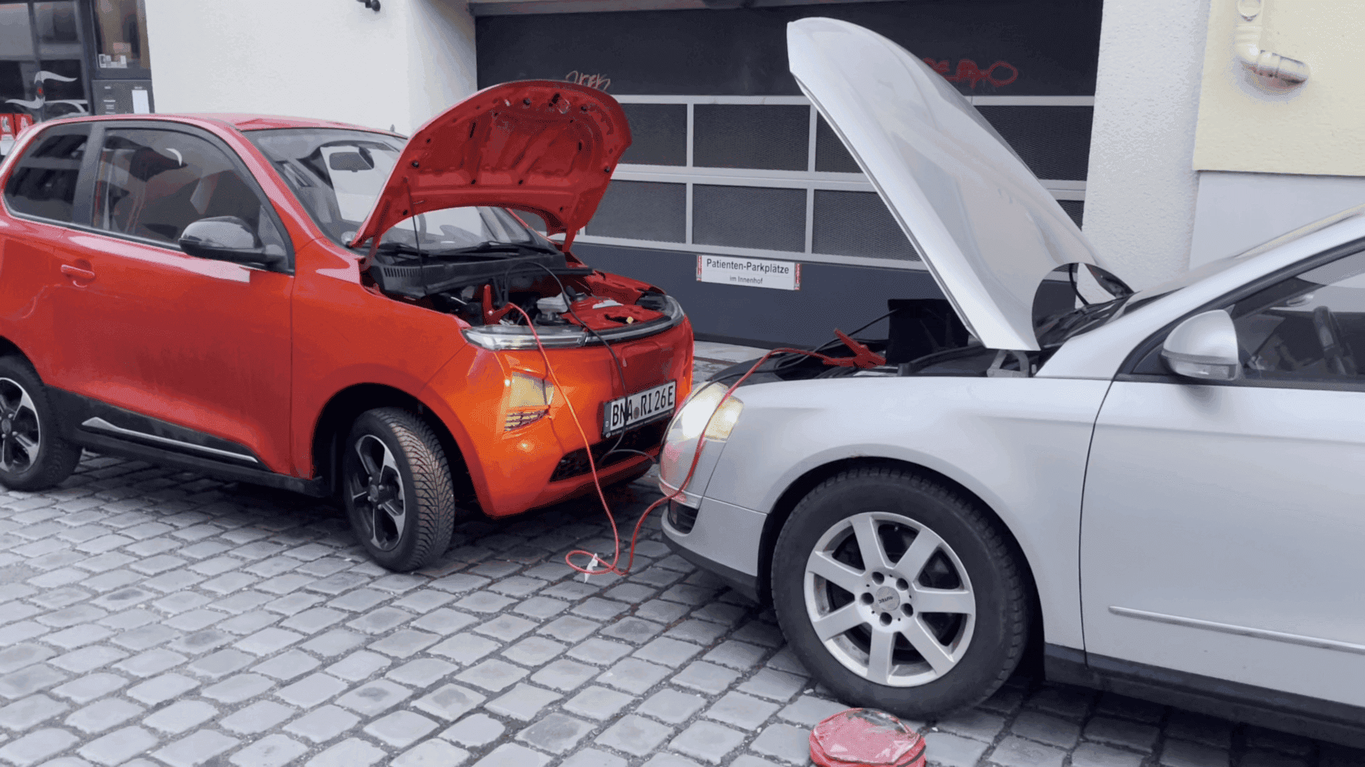 È possibile avviare un motore a combustione con un'auto elettrica?